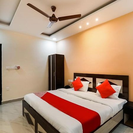 Hotel Oyo Flagship Krishna Regency Near Chaudhary Charan Singh International Airport à Bijnaur Extérieur photo