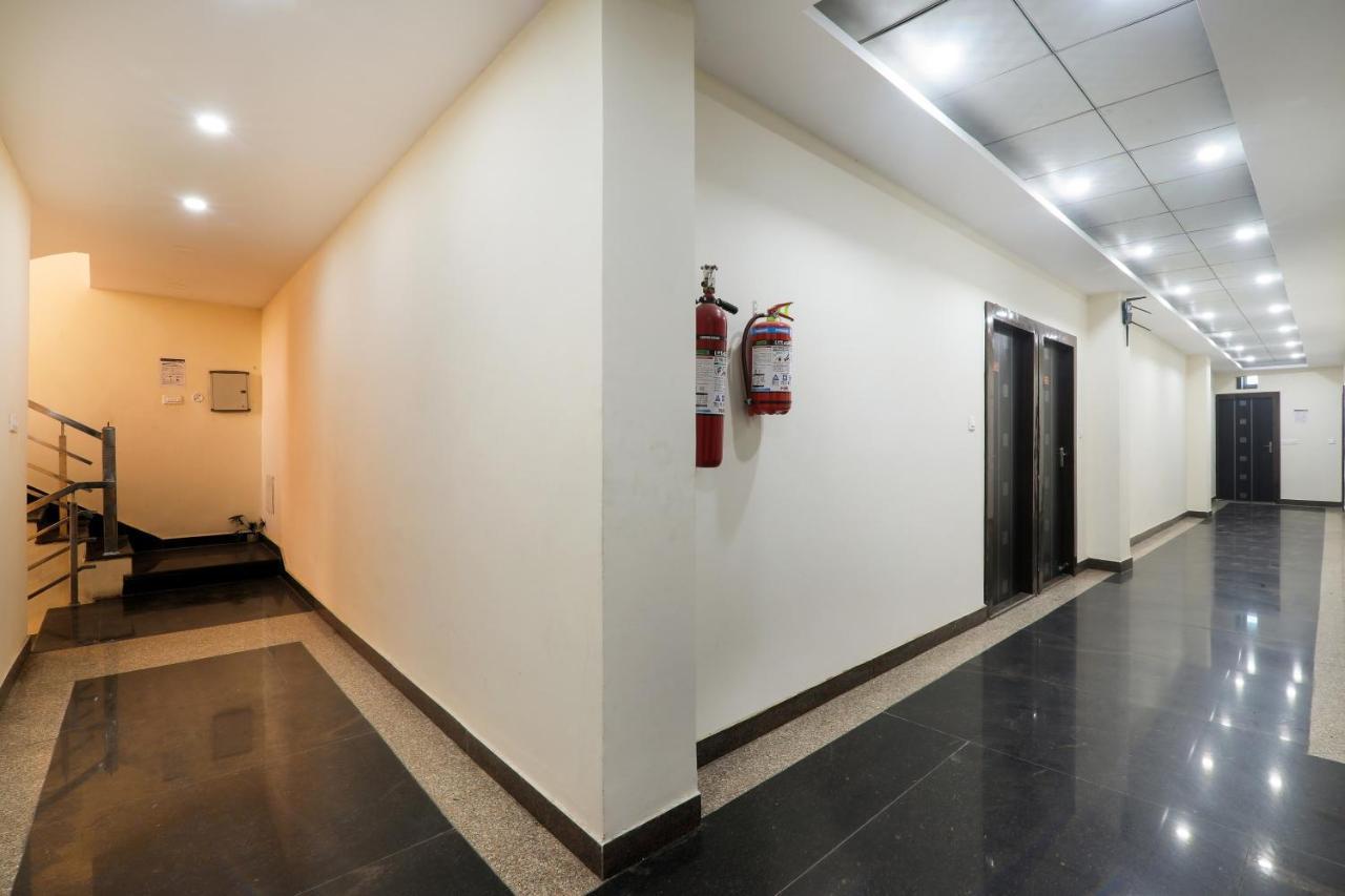 Hotel Oyo Flagship Krishna Regency Near Chaudhary Charan Singh International Airport à Bijnaur Extérieur photo