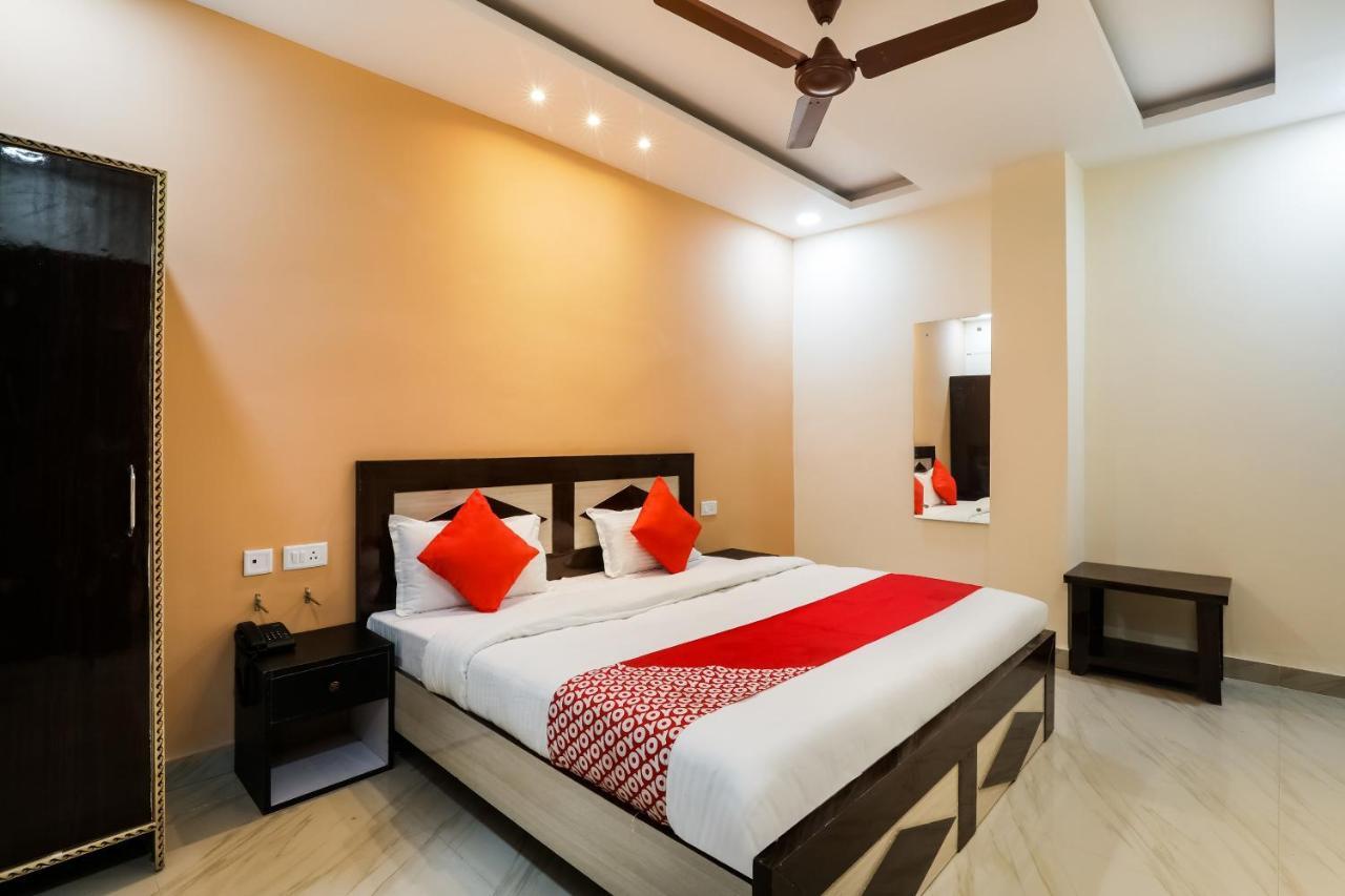 Hotel Oyo Flagship Krishna Regency Near Chaudhary Charan Singh International Airport à Bijnaur Extérieur photo